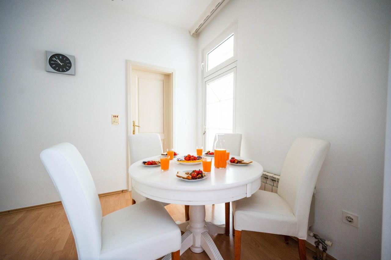 Bright And Modern 1Bdr Apartment In The Center Szarajevó Kültér fotó