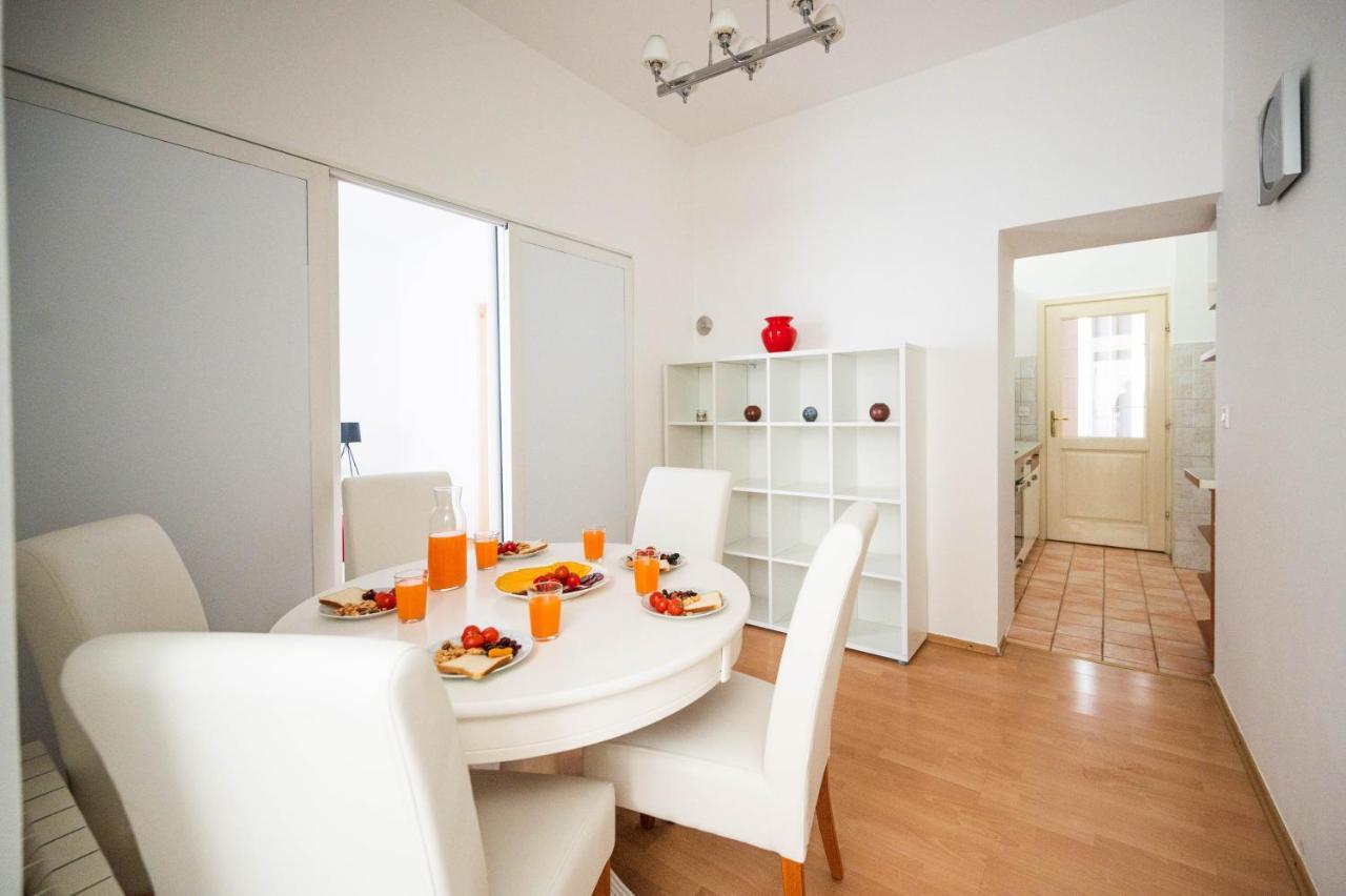 Bright And Modern 1Bdr Apartment In The Center Szarajevó Kültér fotó