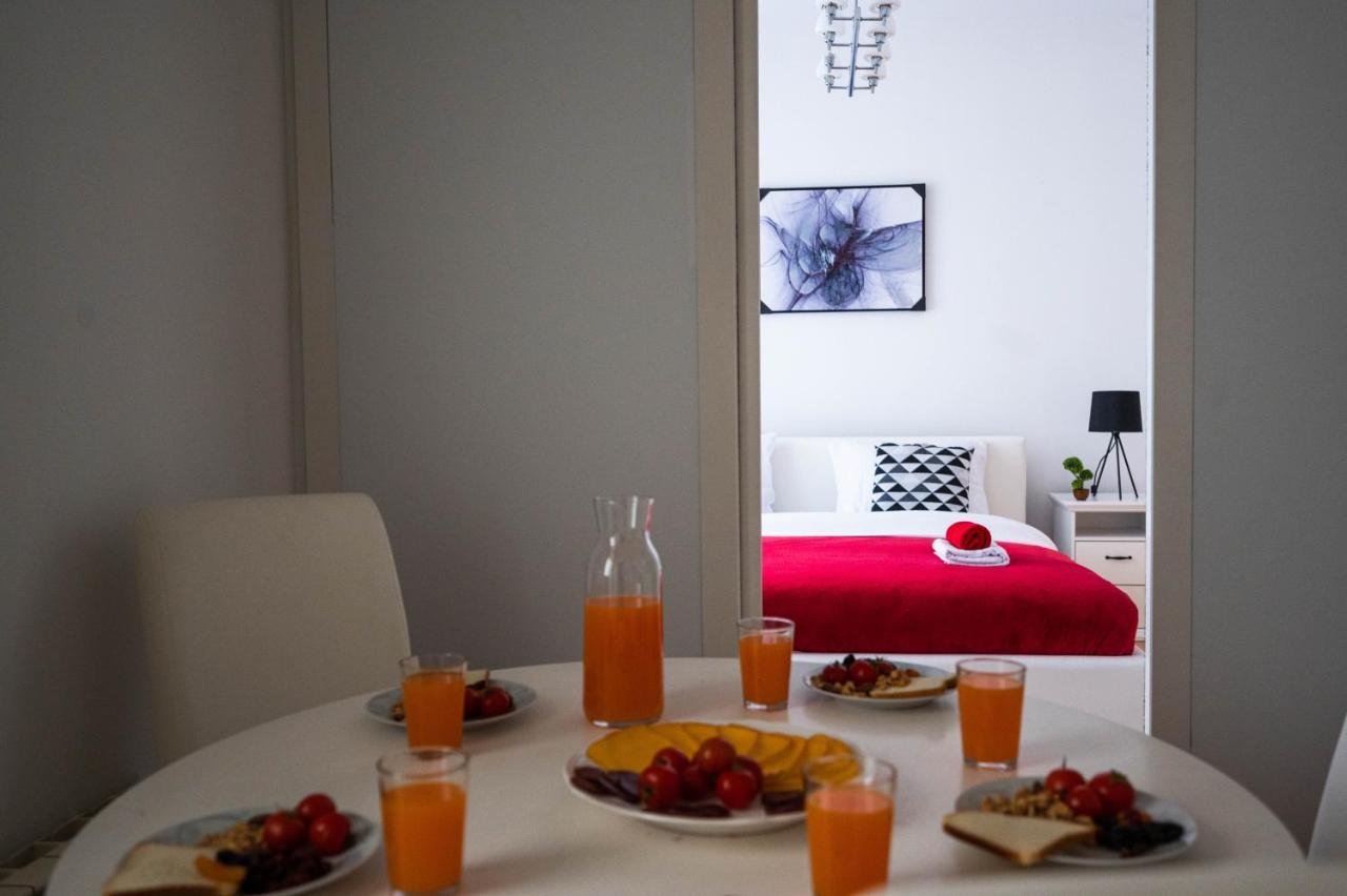 Bright And Modern 1Bdr Apartment In The Center Szarajevó Kültér fotó