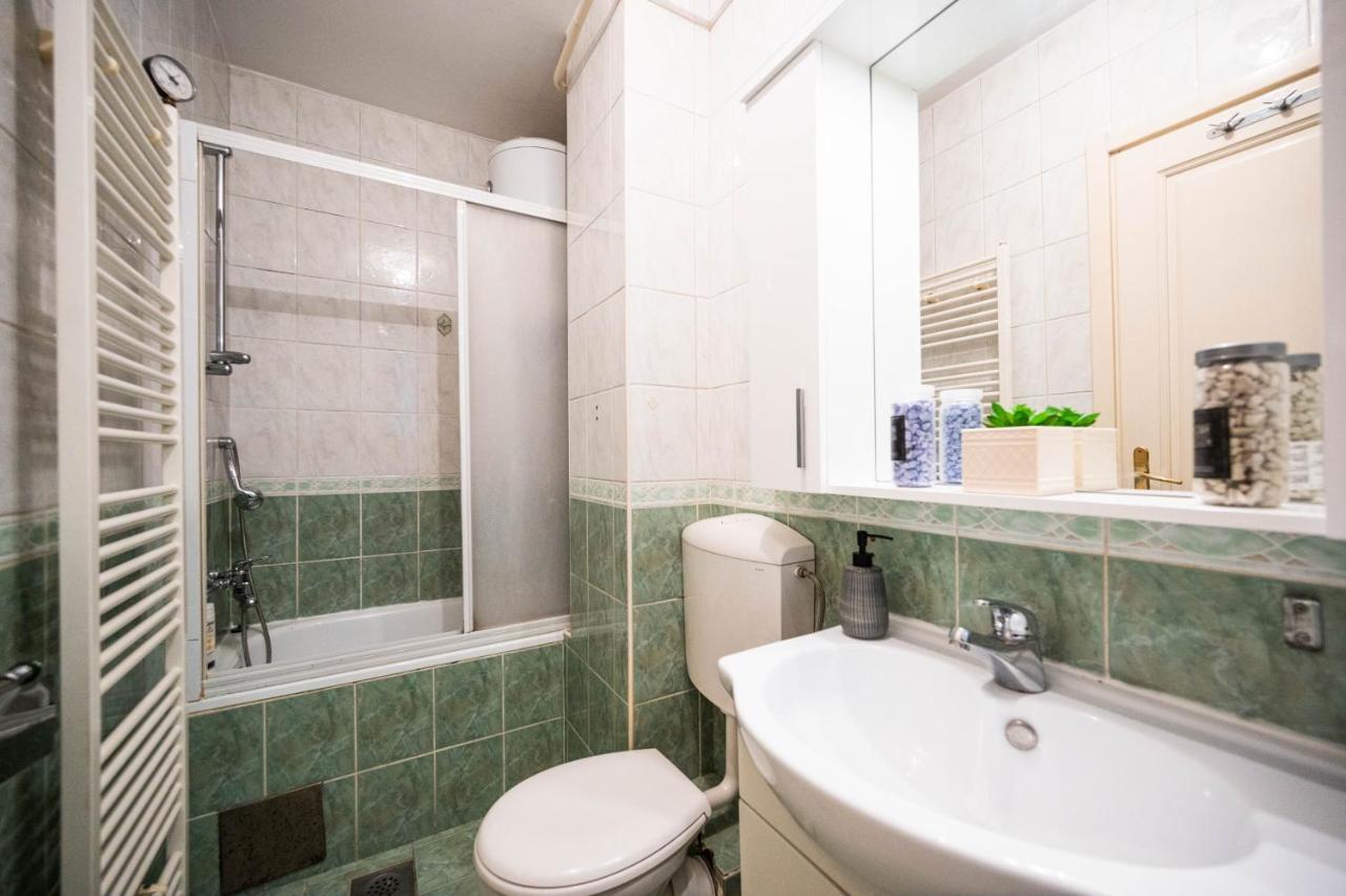 Bright And Modern 1Bdr Apartment In The Center Szarajevó Kültér fotó
